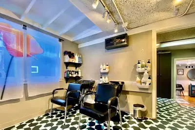 Salon Poppy