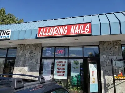 Alluring Nails