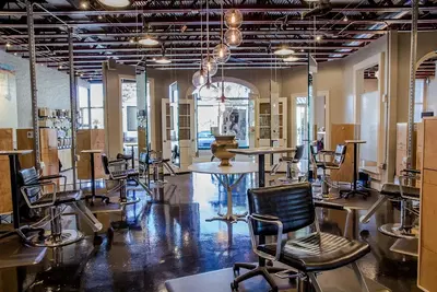 Salon U