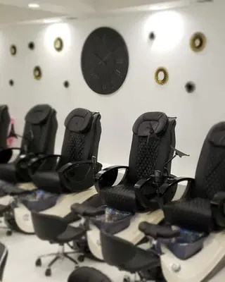 Elude Nail Spa