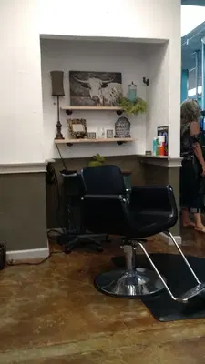 Olivia A Salon
