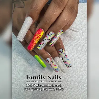 Family Nails