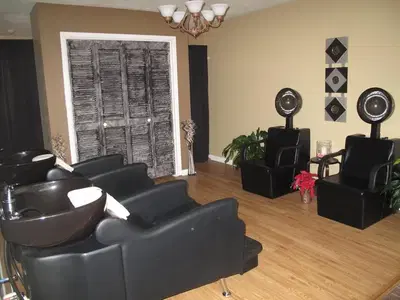 Wow Salon & Spa