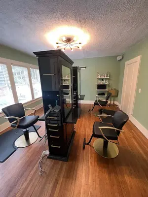 Romei Salon