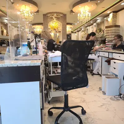 The luA Spot Nails Boutique