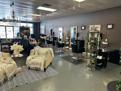 Salon A La Mode