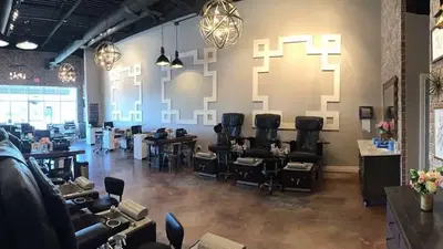 Gloss Nail Lounge