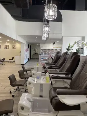 IVY NAIL BAR