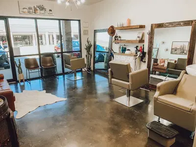 Platinum. Hair Salon LLC
