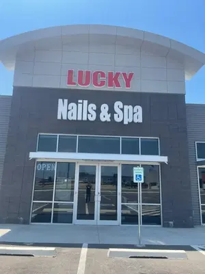 Lucky Nails & Spa