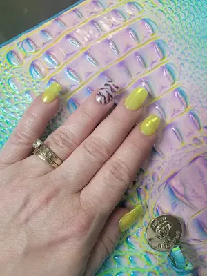 The Nailholic