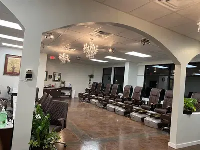 V.I.P. Nails & Spa Conway