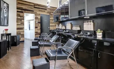 Momentum Salon and Body
