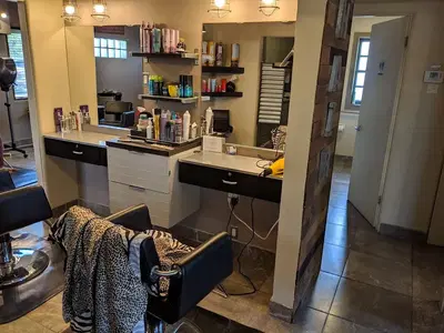 Zenizo Salons