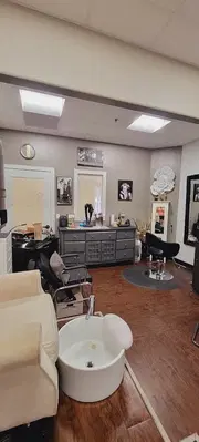 Phenix Salon Suites - Williams Centre