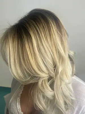 Mauricio Fregoso Salon