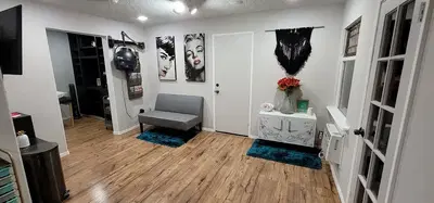 Indulge Salon & Services PLLC