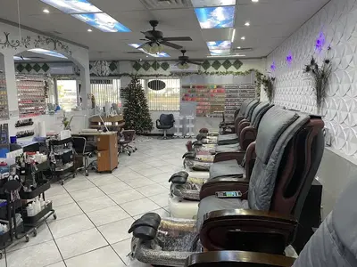 Happy Nails Salon