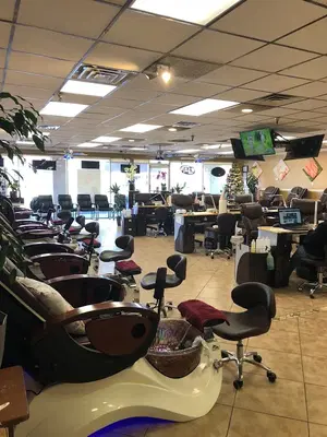 Young Nails & Spa