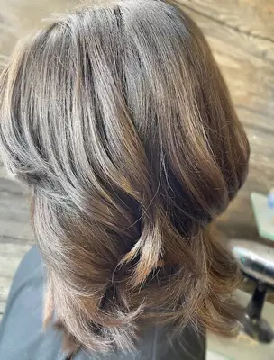 Karla Isbell Hair