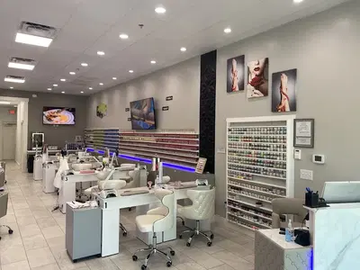 Royal Nails and Spa