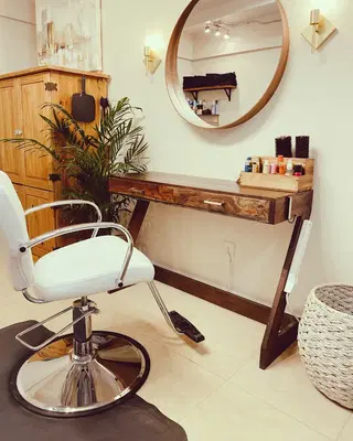 Cactus Wren Salon