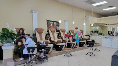 Glamor Lab Lash and Nail