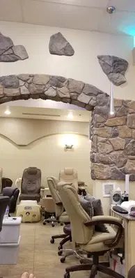Attractive Nail & Spa