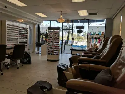 Polish Nails & Spa