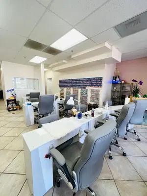BELLA 2 NAIL SALON