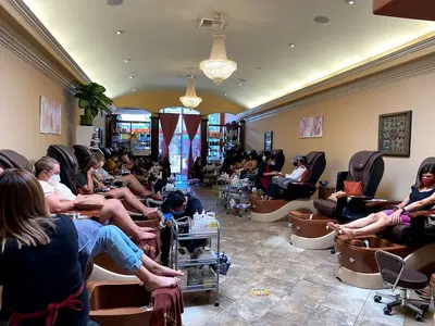 La Jolie Nail Spa