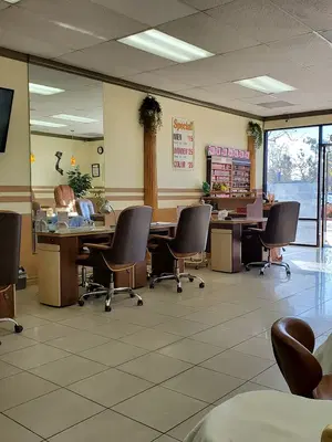 LA Nails Salon