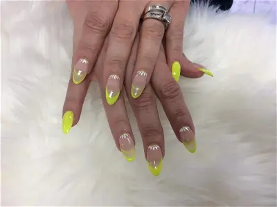 Lana's Diamond Salon-Nails salon in Downey