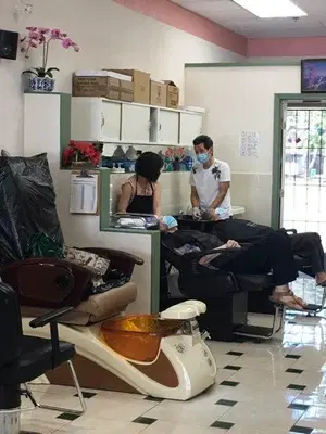 Teena Beauty Salon