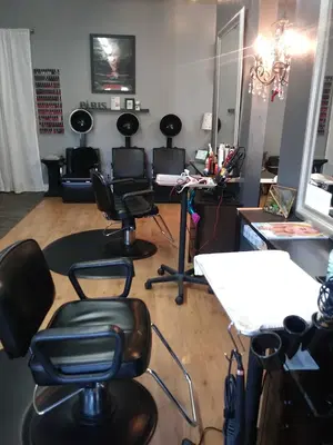 Paula V Salon
