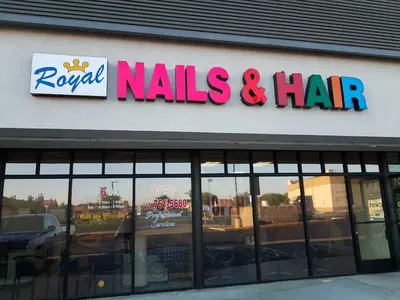 Royal Nails & Hair