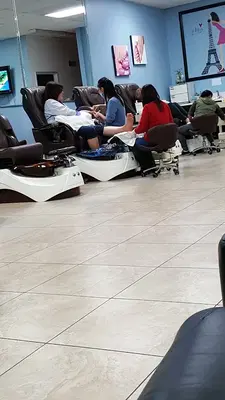 French Nail & Spa