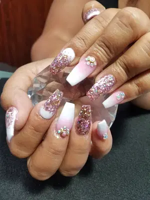 Luminous Nail Salon