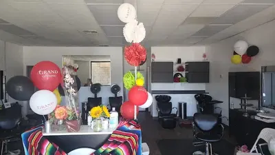 Juanita & Ramiro's Beauty & Barber Salon