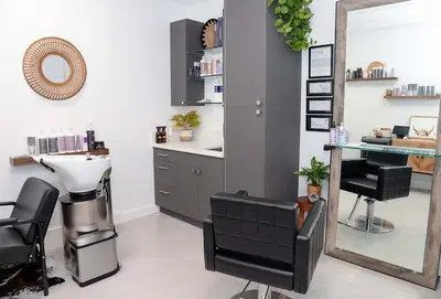 Broadway Salon Studios - La Mesa