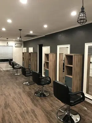 Salon Blvd.