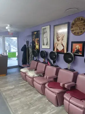 Rosie’s Beauty & Barber Shop