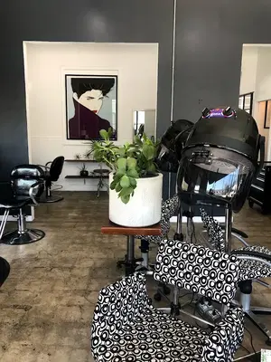 33 North Salon