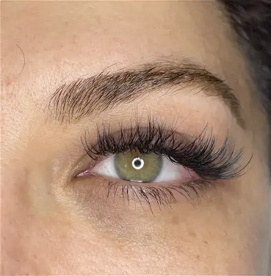 Henny Eyelash Extensions