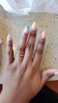 Happy Nails & Spa
