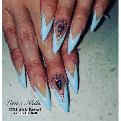 Lien's nails