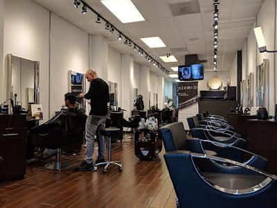 Casual Chic Salon