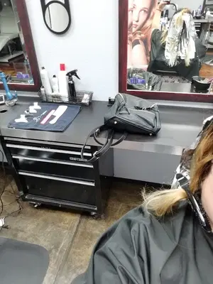 Evolution Salon