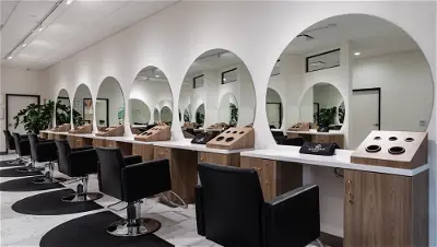 Aurora Salon