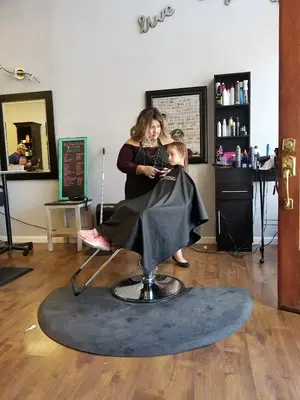 Glam Salon